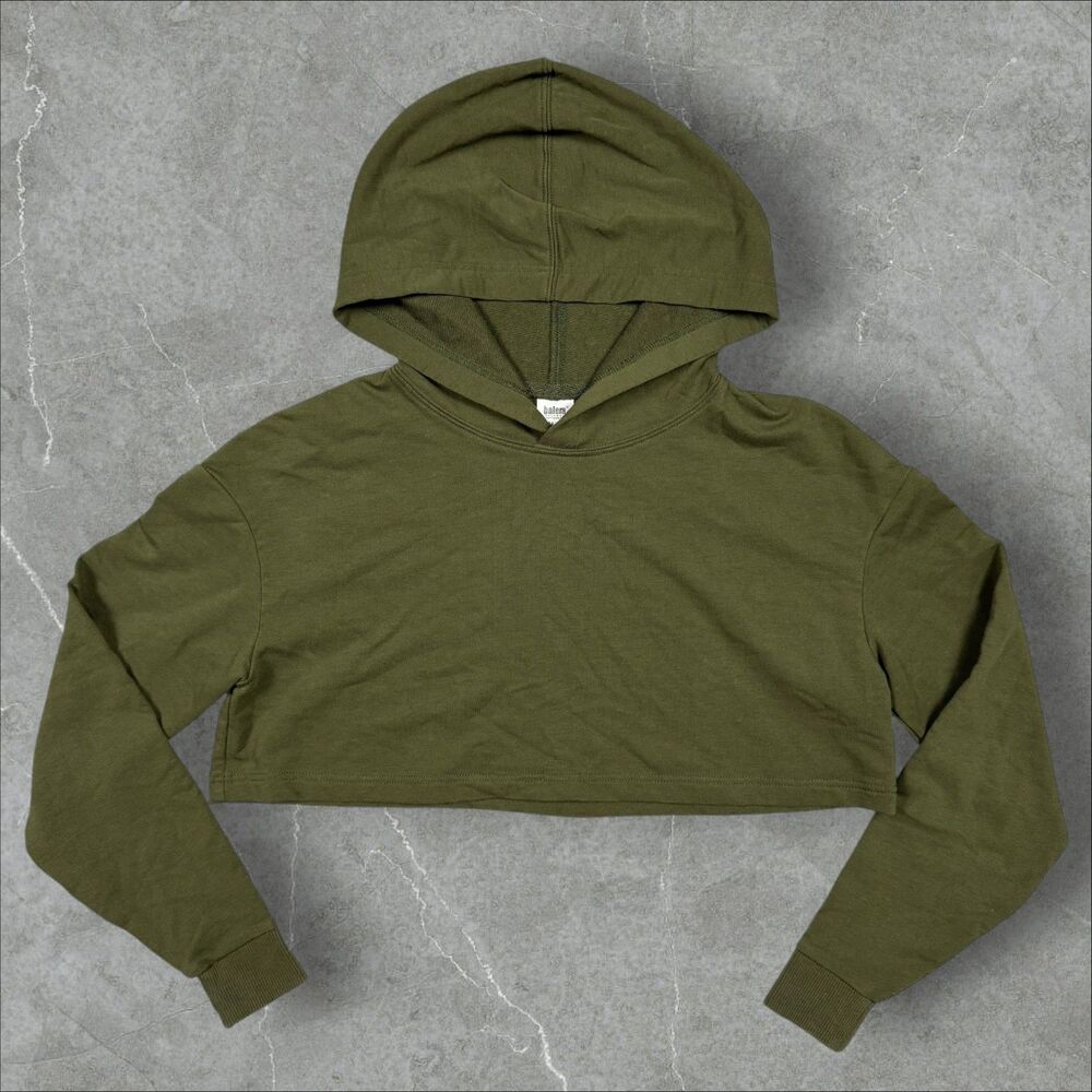 Women's Balera Dancewear Cropped Lightweight Hooded Long Sleeve Shirt - Medium